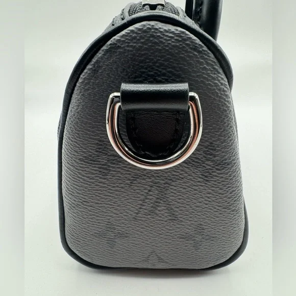 Louis Vuitton Keepall Bandoulière 25 - Picture 7 of 16